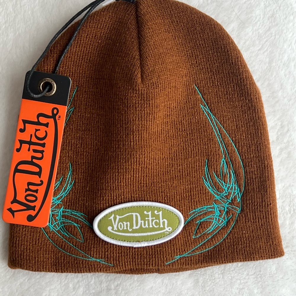 VON DUTCH EMBROIDERED LOGO BEANIE HAT - - NWT